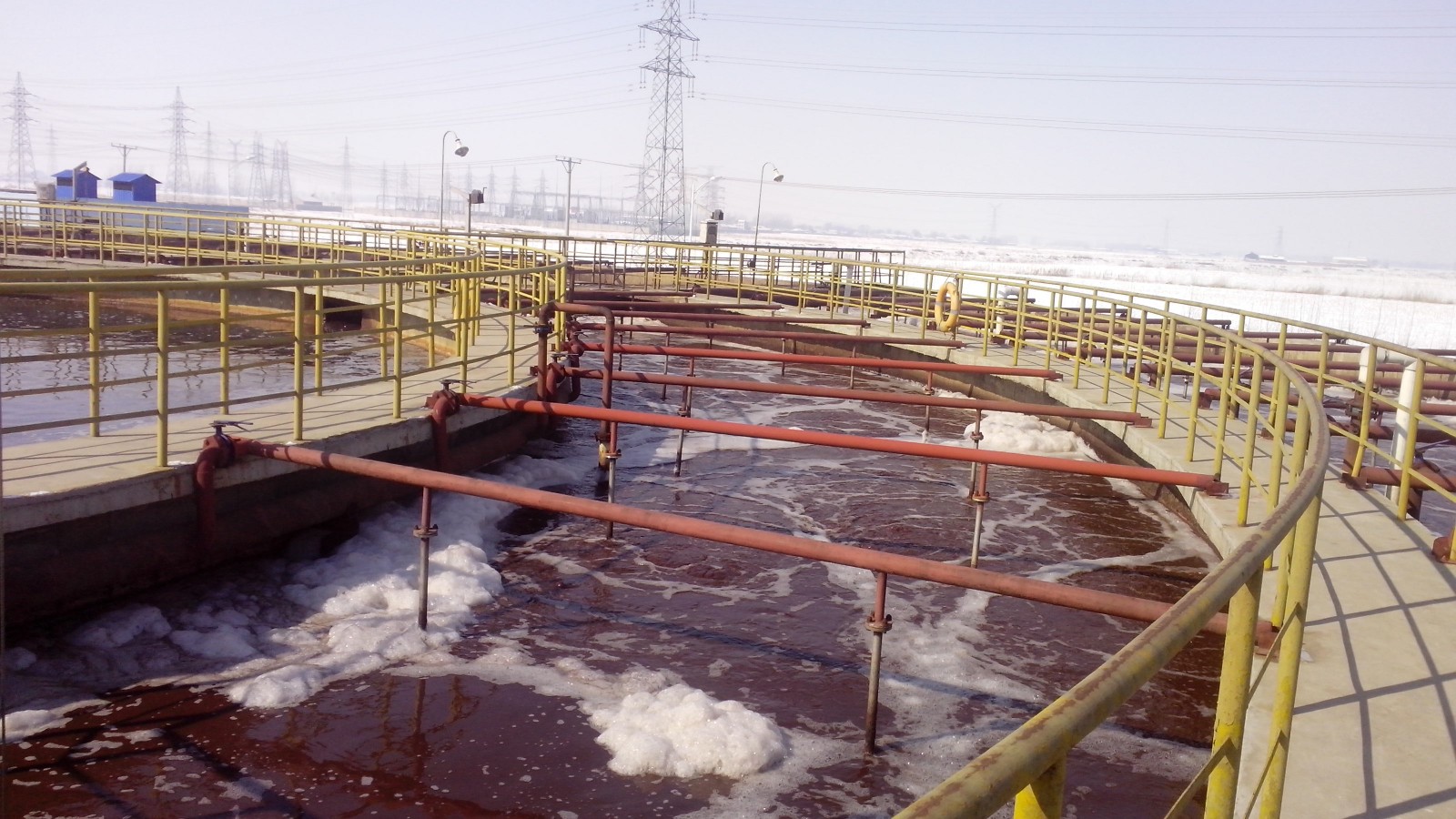 可提升曝氣器安裝現(xiàn)場.jpg 可提升曝氣器安裝現(xiàn)場.jpg